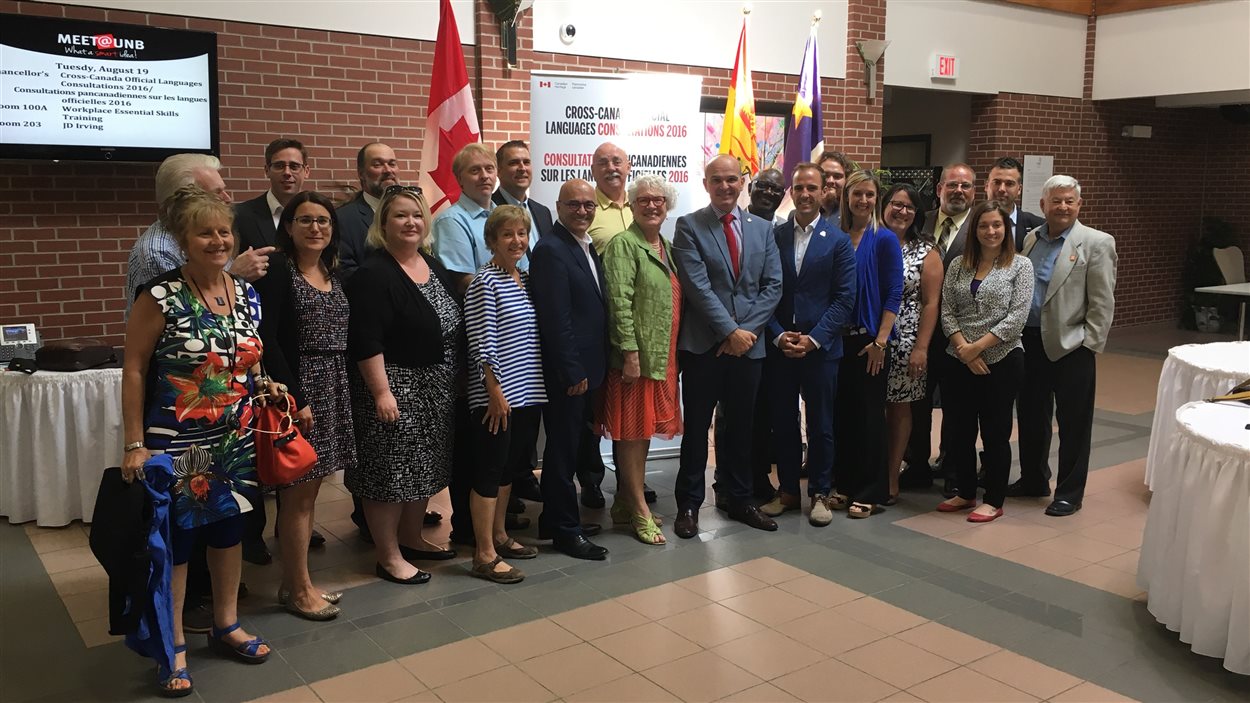 La majorité des représentants présents lors de la table ronde sur les la langues officielles étaient divers groupes acadiens et francophones du Nouveau-Brunswick.