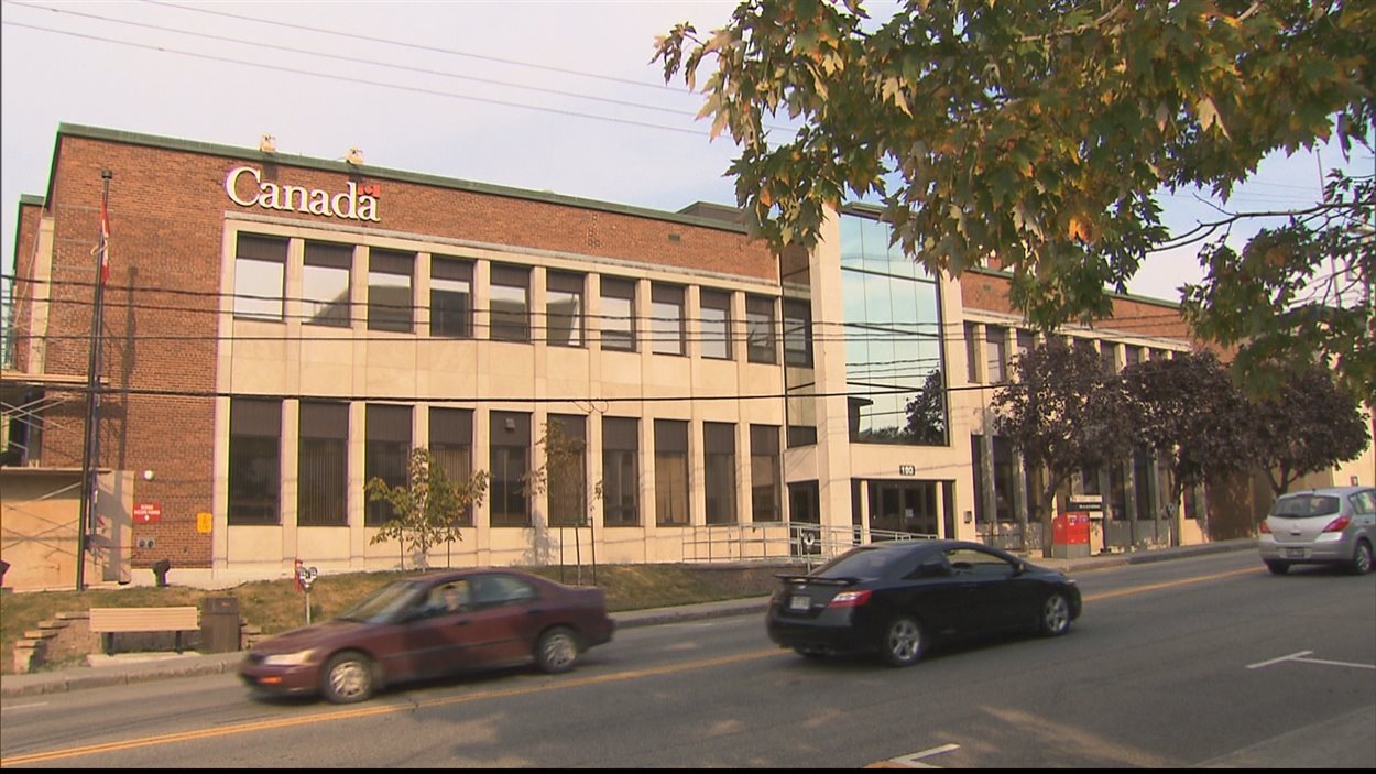 De nouveaux emplois à l'Agence du revenu de Rimouski ? RadioCanada