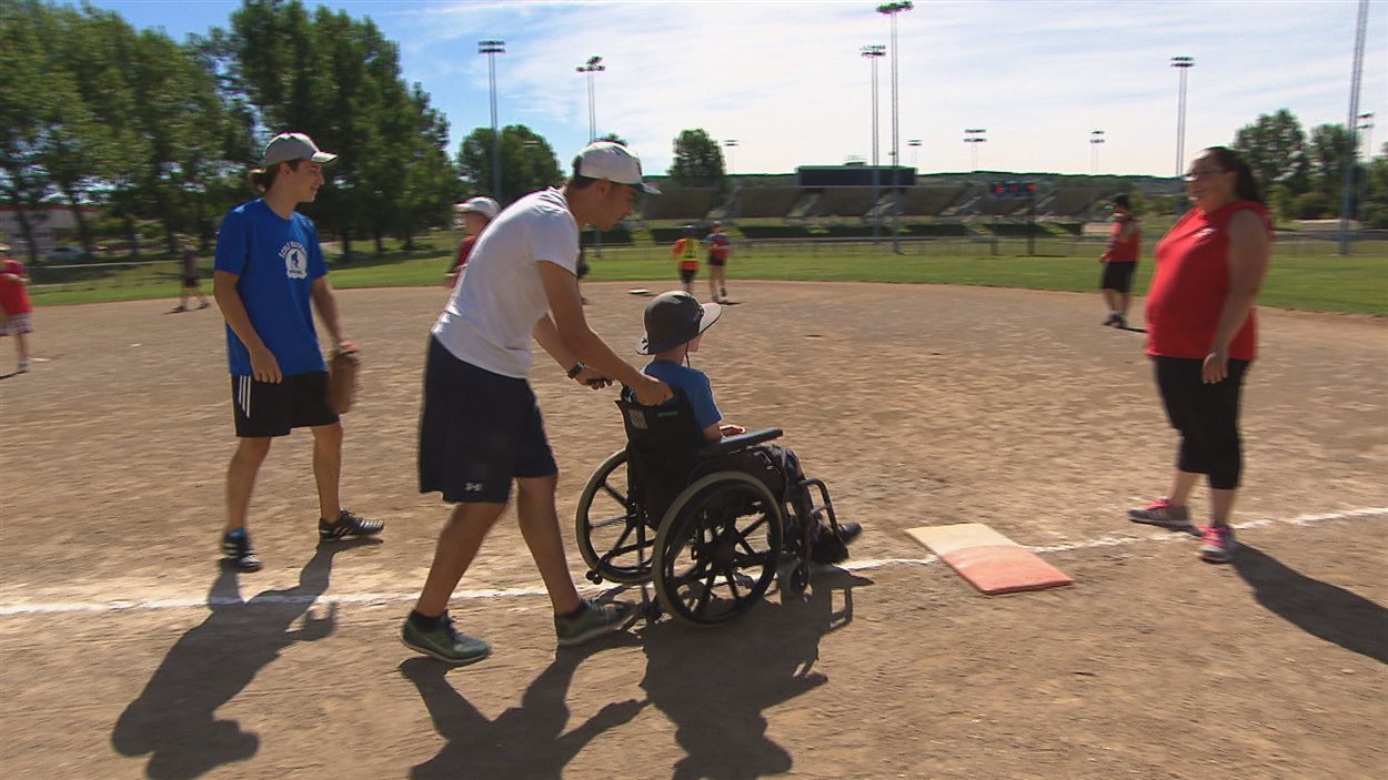 Une activité de « parabaseball » était organisée à Rimouski.