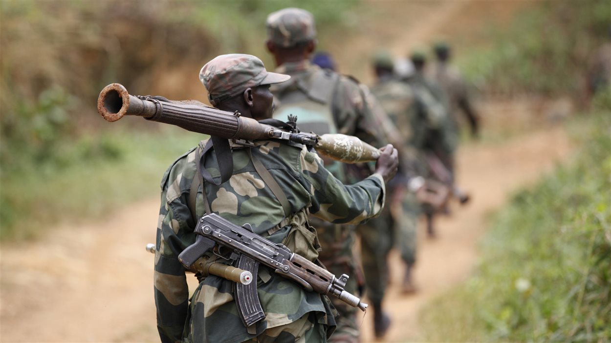 Des soldats congolais en patrouille