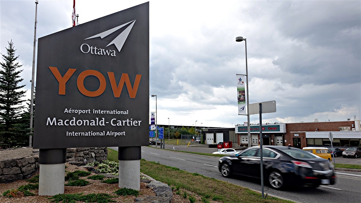 L'Aéroport international Macdonald-Cartier d'Ottawa.