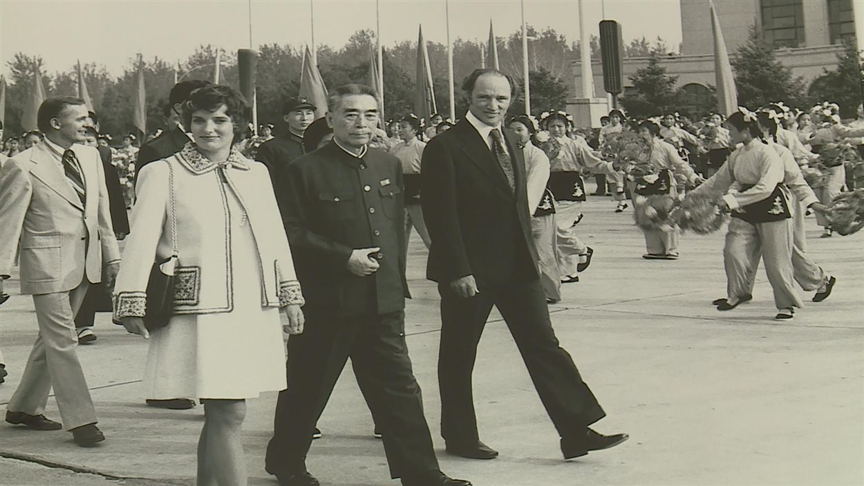 Pierre Elliott et Margaret Trudeau sont accueillis en grand en 1973 en Chine