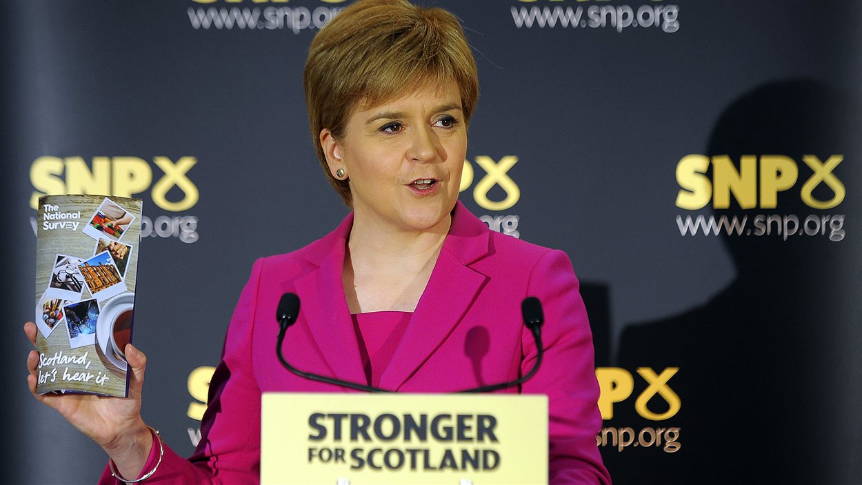 La première ministre écossaise Nicola Sturgeon, en conférence de presse, vendredi, à Stirling.