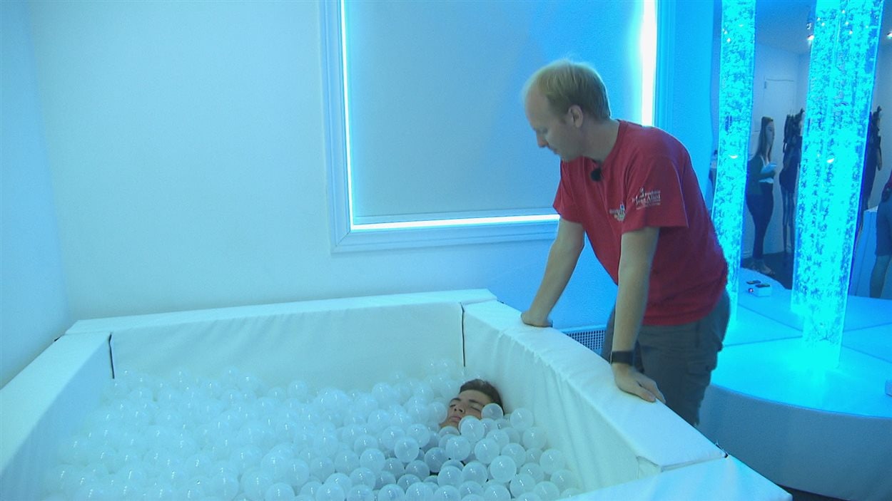 Une salle multisensorielle a été aménagée il y a un an et demi pour les participants.