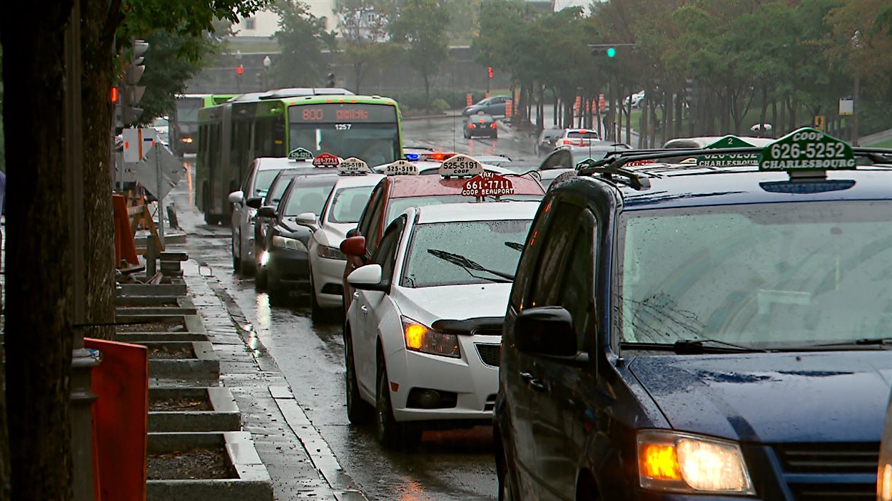 Manifestation de chauffeurs de taxi à Québec