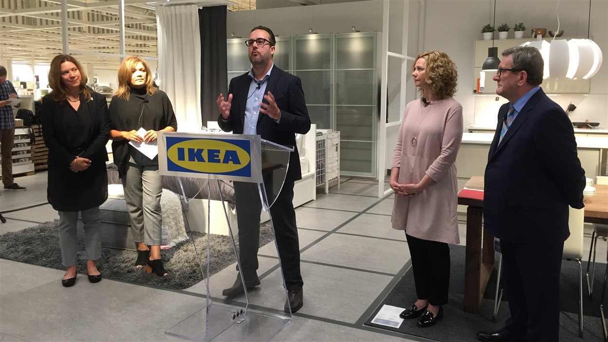 Le président intérimaire d'IKEA Canada, David McCabe, annonce le retour d'IKEA.