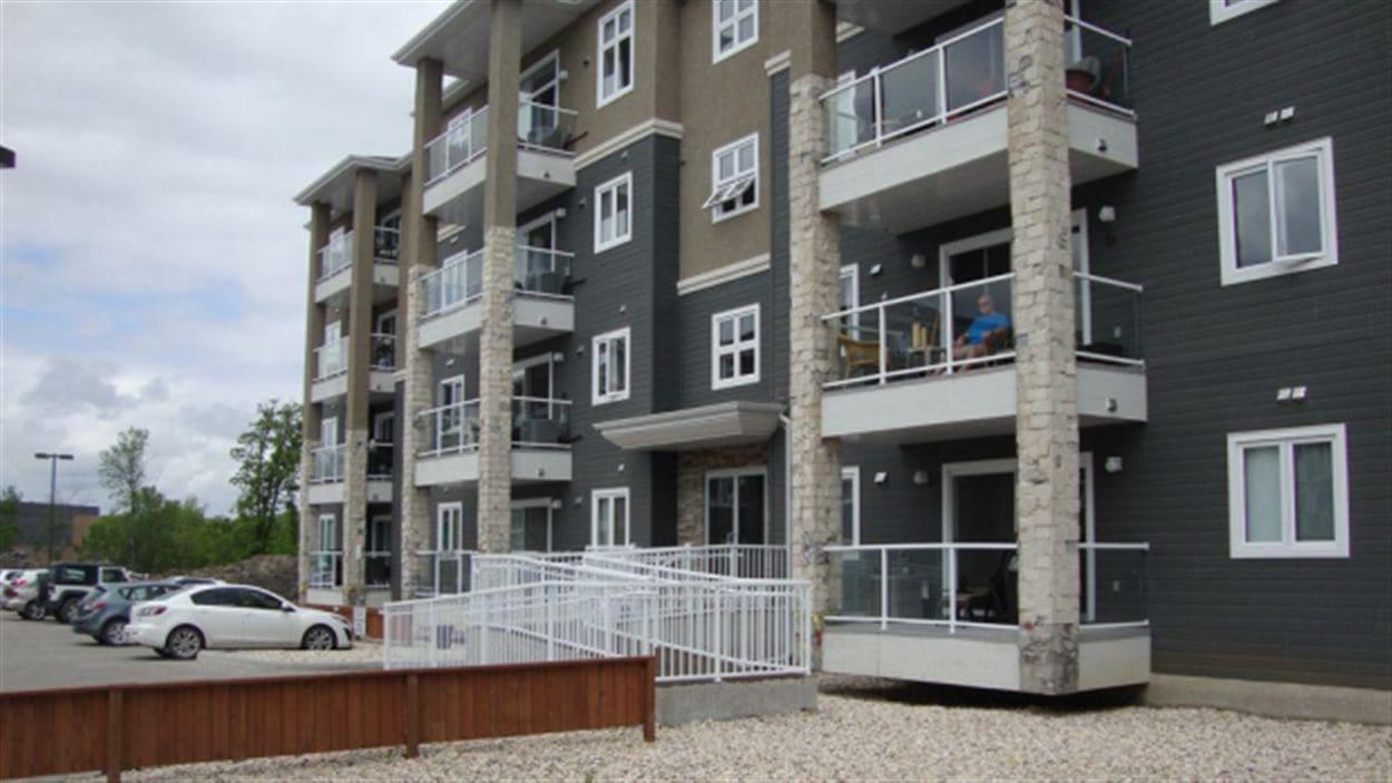 Des condos qui posent de « sérieux problèmes de sécurité » à Saint