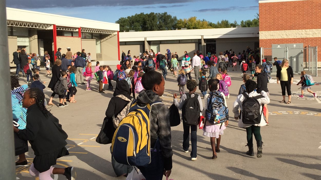 Les élèves de l'école Taché proviennent de plusieurs pays différents.