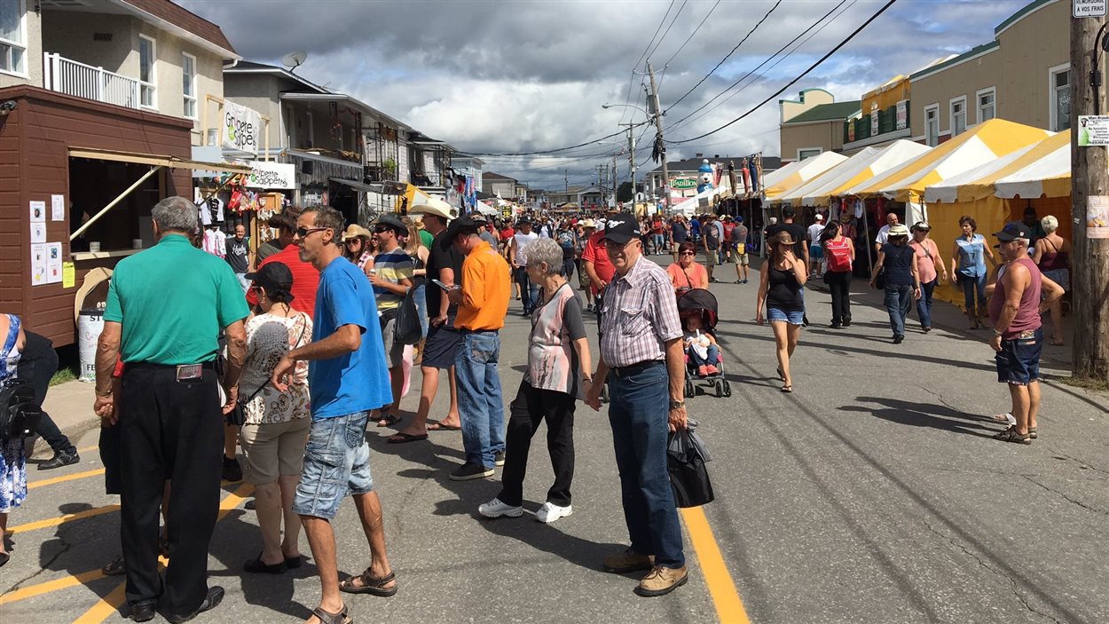 Les visiteurs et les roulottes affluent pour le 49e Festival western de SaintTite RadioCanada.ca Les visiteurs et les roulottes affluent pour le 49e Festival western de SaintTite RadioCanada.ca