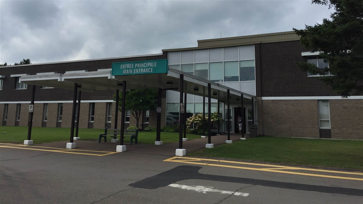 Le ministre Boudreau assure que les petits hôpitaux du N.B. resteront