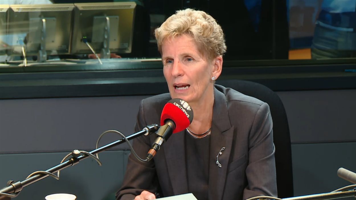 Un rabais « permanent » sur les factures d'électricité, promet Wynne