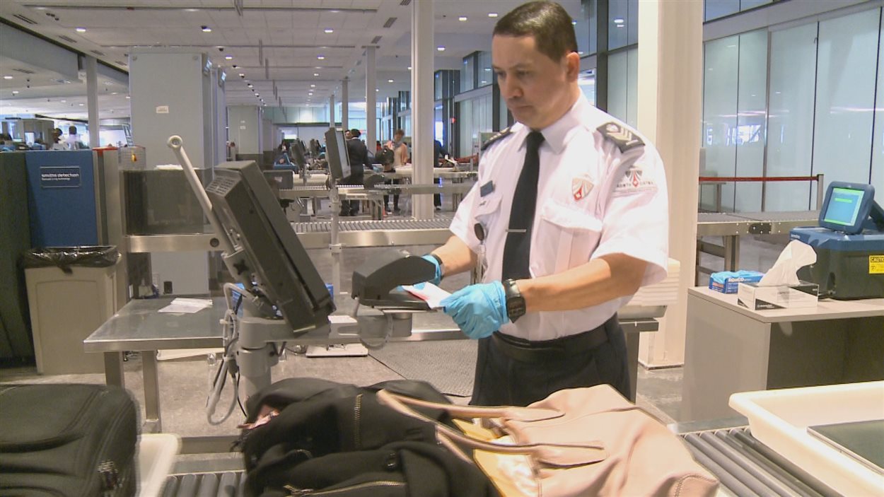 Aeroports Sans Douaniers Le Point Dans L Est Du Quebec Radio Canada Ca