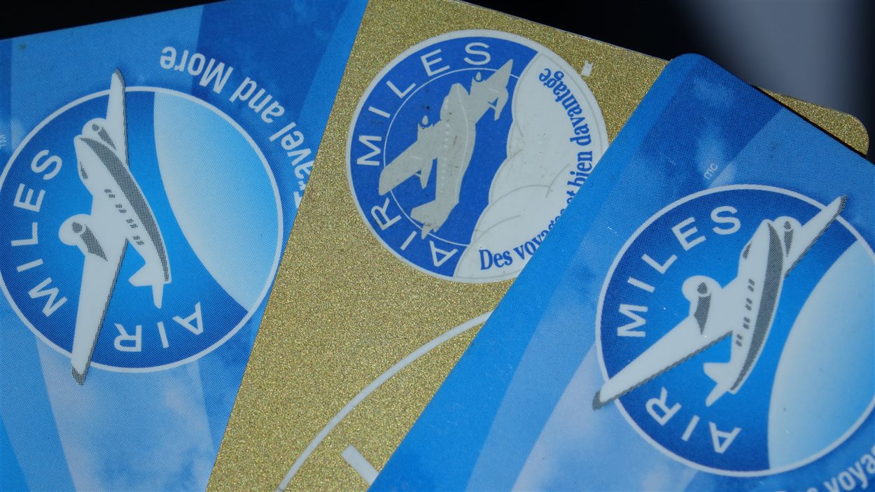 Des cartes Air Miles en éventail.