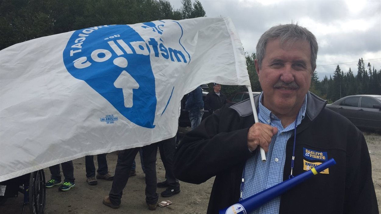 Le leader syndical André Racicot réintégré à la mine Westwood après ...