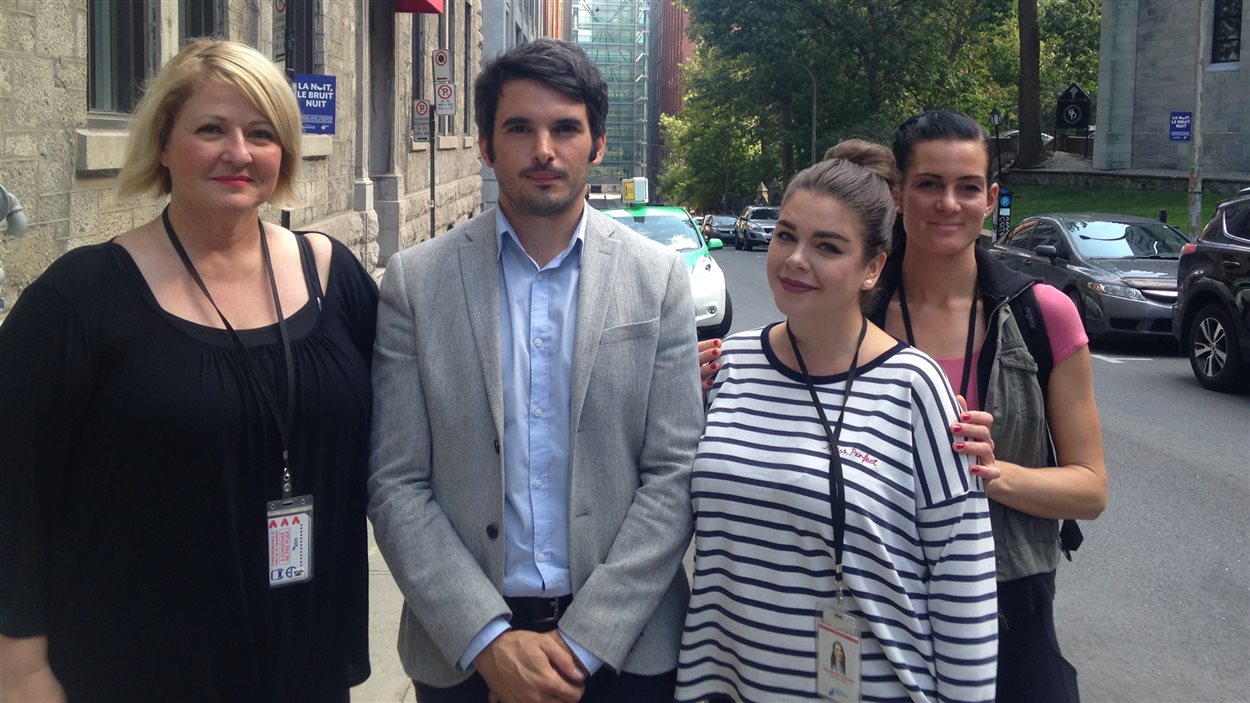 Une partie de l'équipe d'intervention de la Société de développement social, Sylvia Rives, Émile Roux, Lisa Marie Scolack et Karine Isabelle Sylvain (de g. à dr.).
