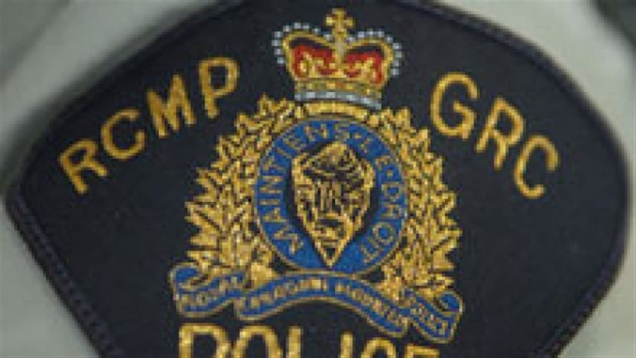 La Gendarmerie royale du Canada a arrêté deux individus à la suite d'une série de vols dans la région de Saskatoon.
