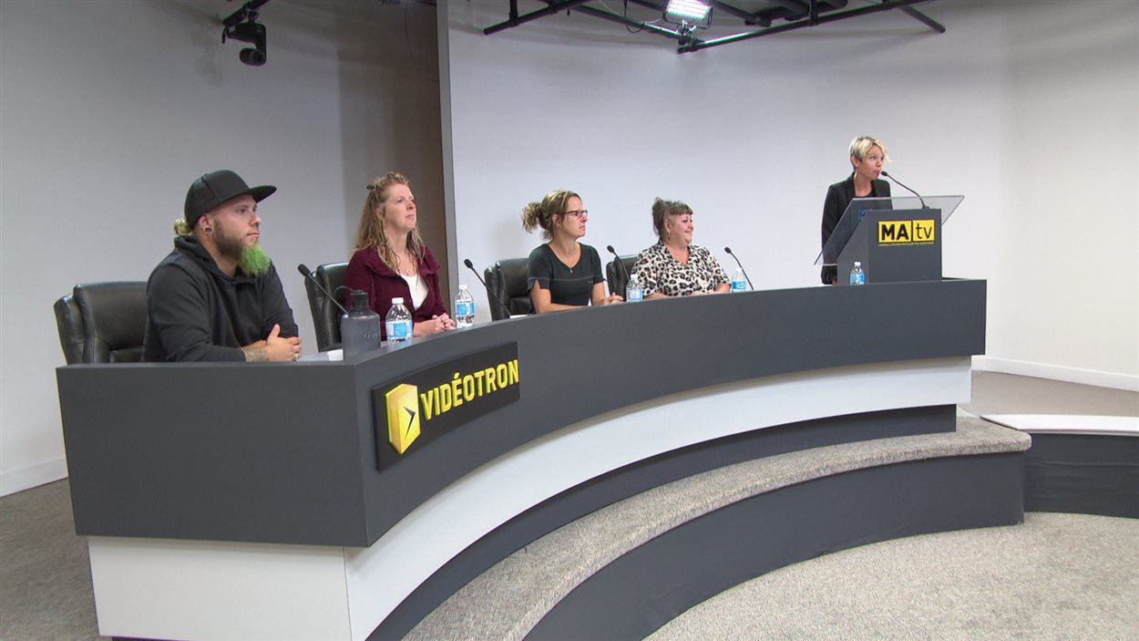 Des Groupes De Femmes Denoncent Une Soiree Dans Un Bar De Danseuses De Gatineau Radio Canada Ca