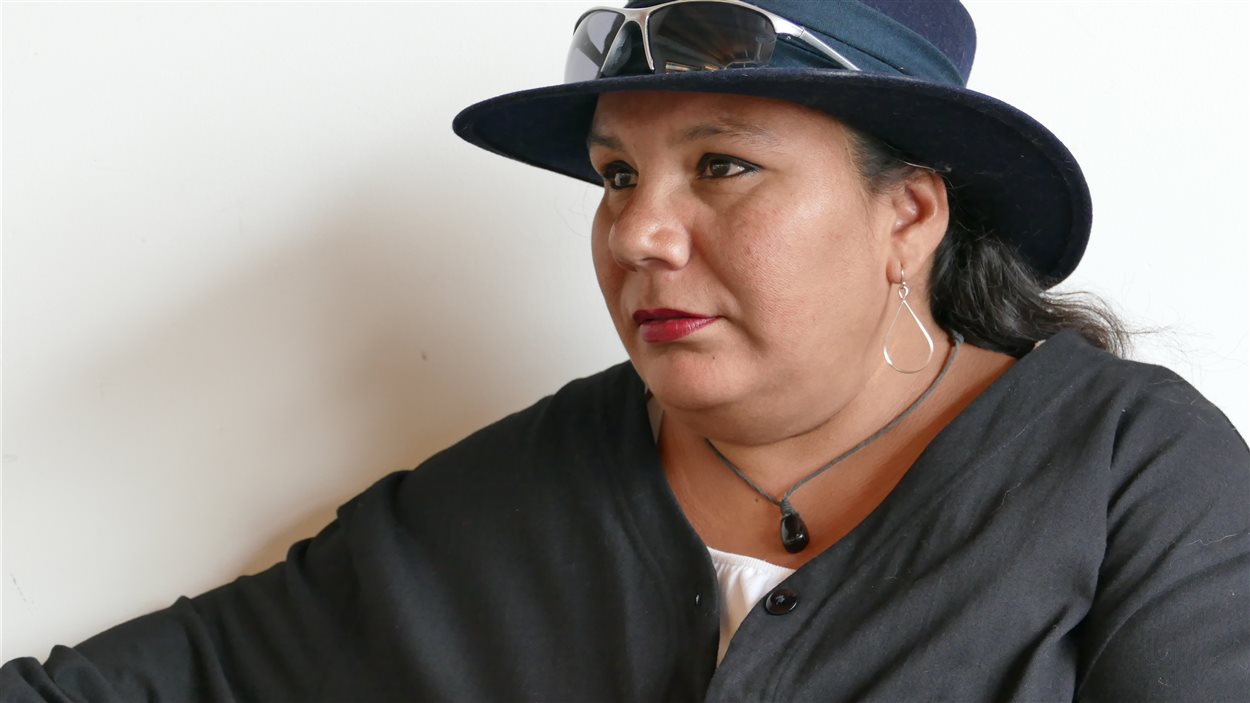 Survivante de la rafle des années 60, Lori O’Cheek s’est fait dire que ses dossiers d'adoption ont été détruits dans un incendie.