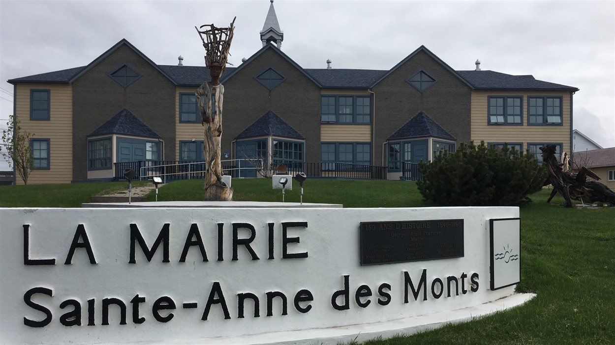 SainteAnnedesMonts doit se trouver un nouveau maire RadioCanada SainteAnnedesMonts doit se trouver un nouveau maire RadioCanada