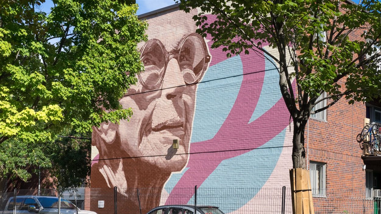 La murale en hommage à Janine Sutto, dans l'arrondissement Ville-Marie, à Montréal