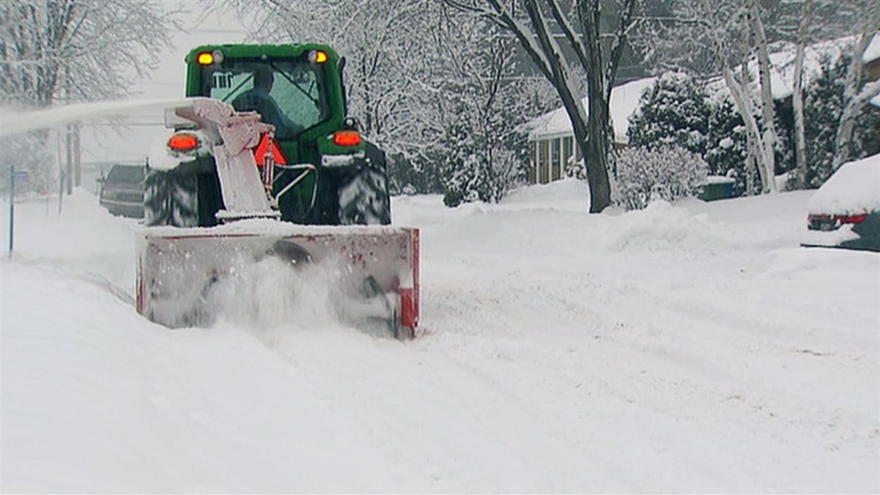 Combien ça coûte, un service de déneigement? RadioCanada.ca
