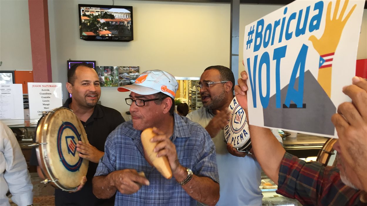 « #Portoricain. Vote », dit cette affiche.