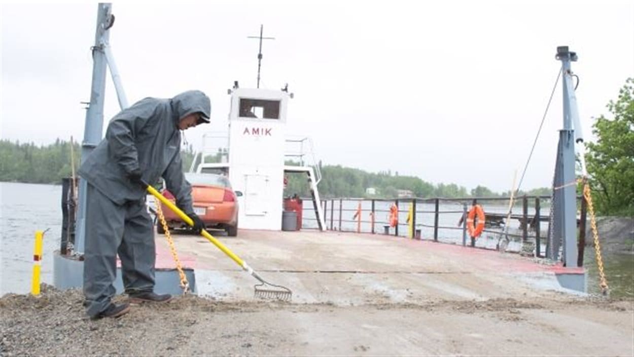 Le traversier de la Première Nation Shoal Lake 40.