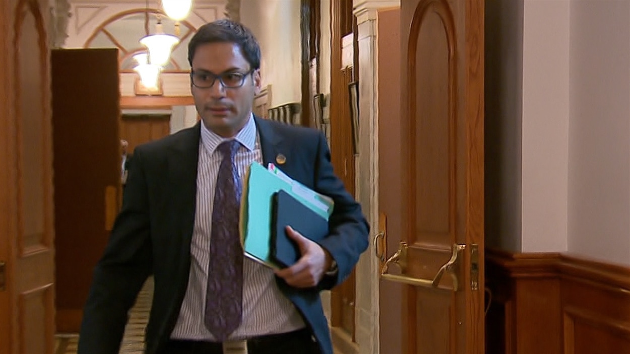 Le député Gerry Sklavounos