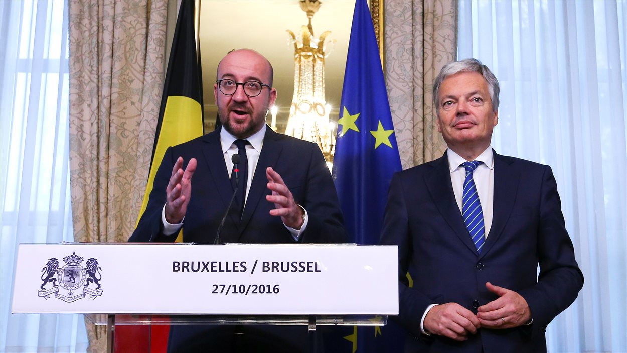 Le premier ministre belge, Charles Michel, et son ministre des Affaires étrangères, Didier Reynders.