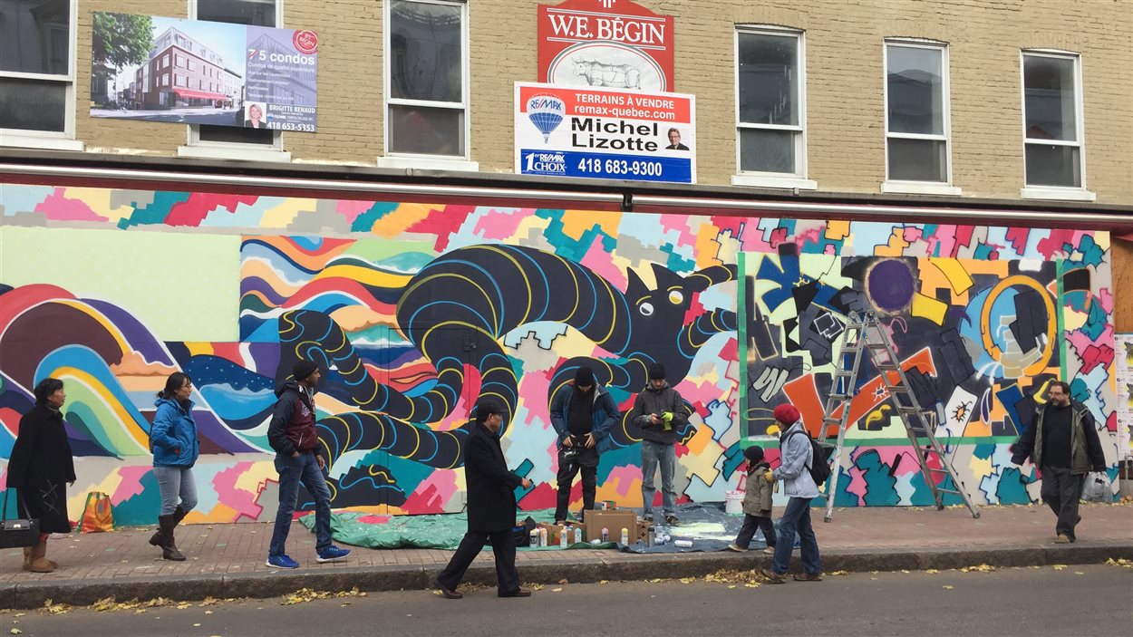 La fresque est presque terminée.
