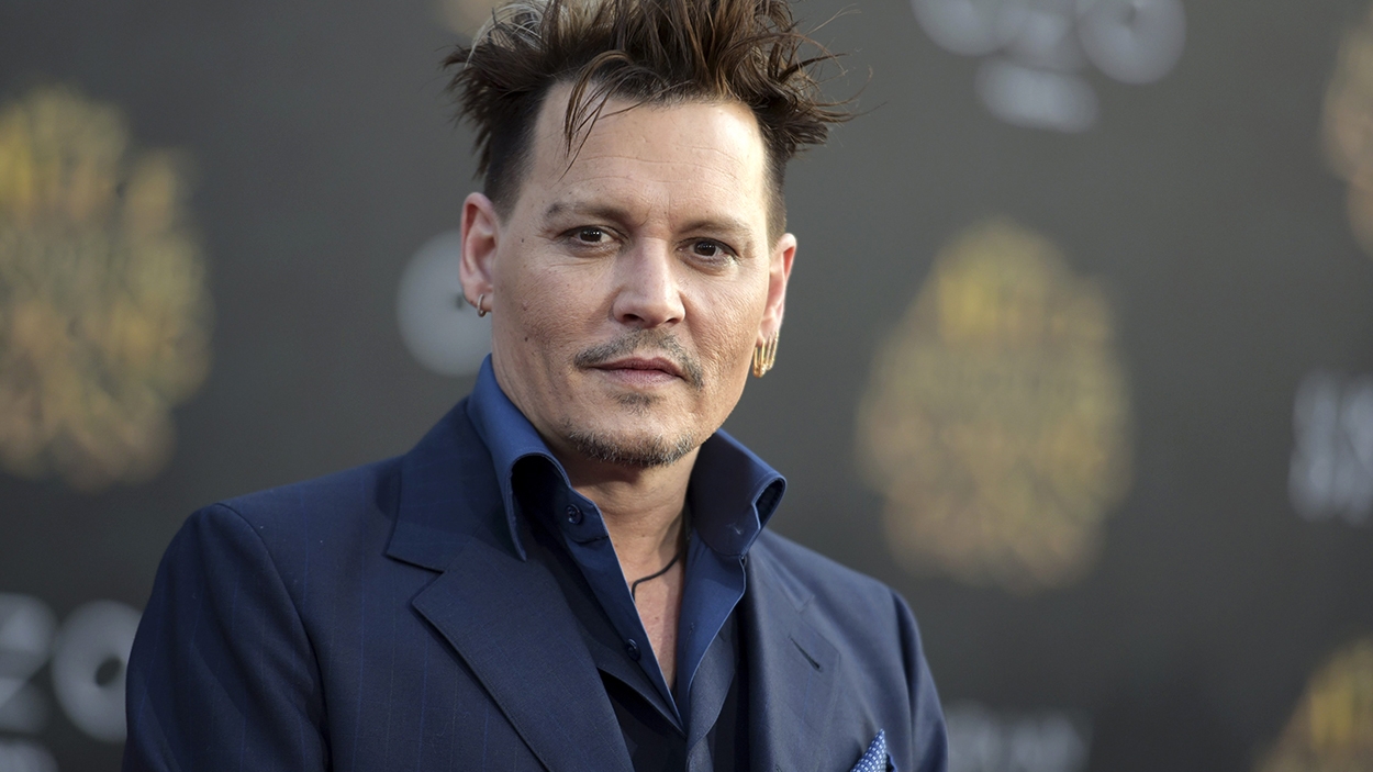 Johnny Depp Se Joint Aux Films Les Animaux Fantastiques De J K Rowling Radio Canada Ca