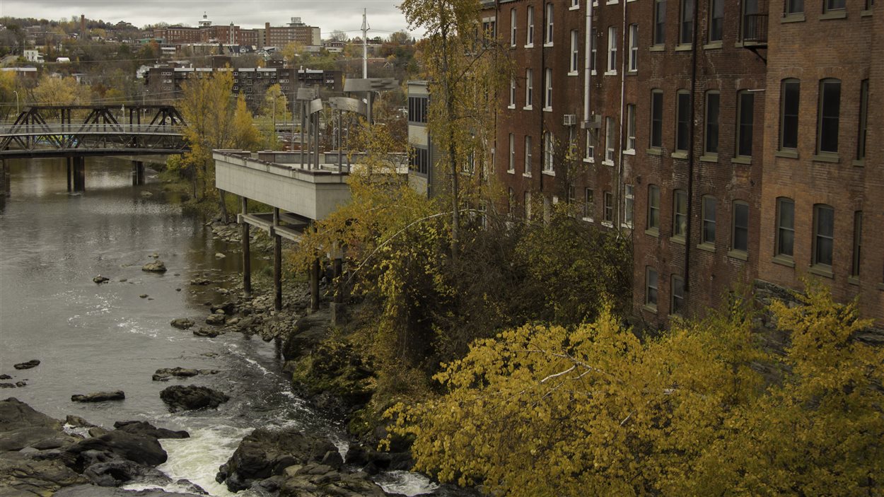 SHERBROOKE 8 juillet 2021 AUBE (Vue Sure) Rivière Magog main image 0