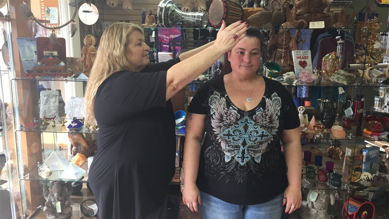 Lise Lallier et sa fille Jennifer au Namaste Studio à Kapuskasing
