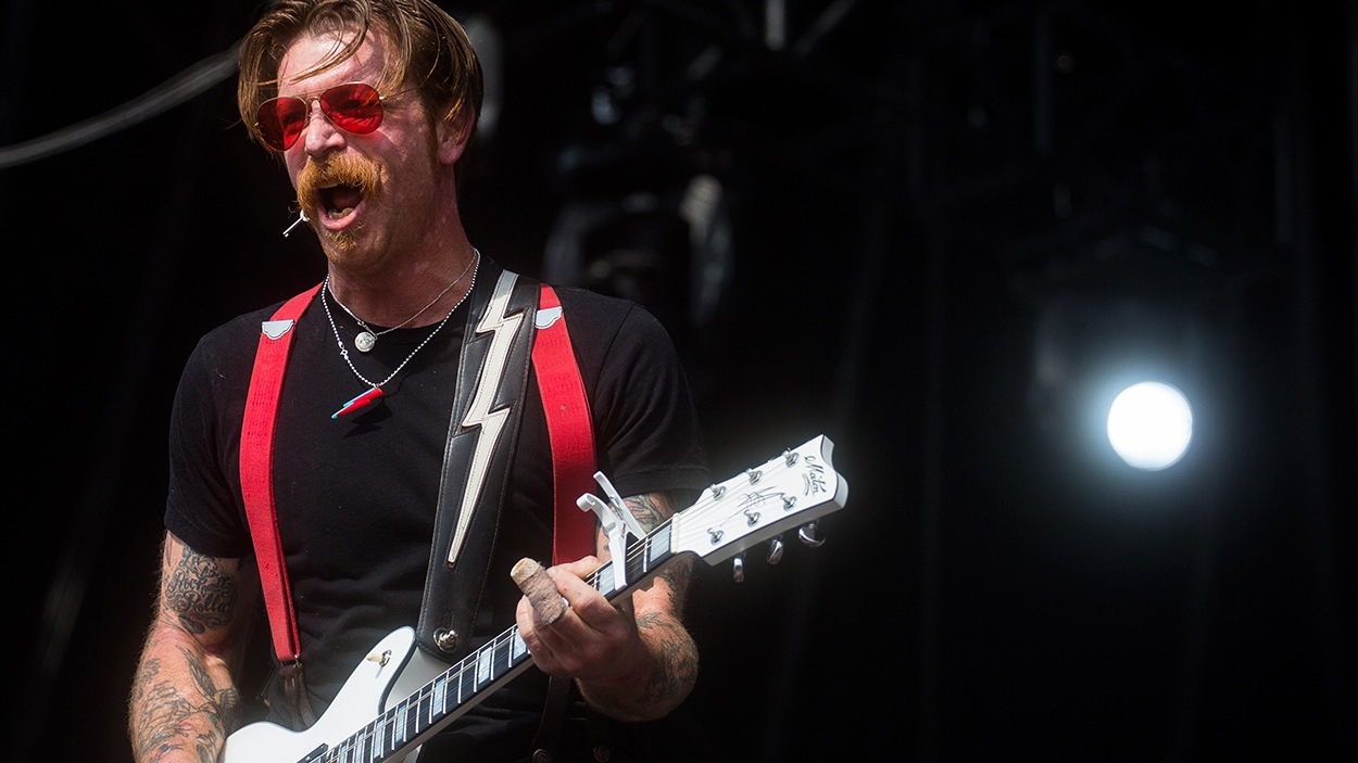 Un An Plus Tard Eagles Of Death Metal N Est Plus Le Bienvenu Au Bataclan Radio Canada Ca