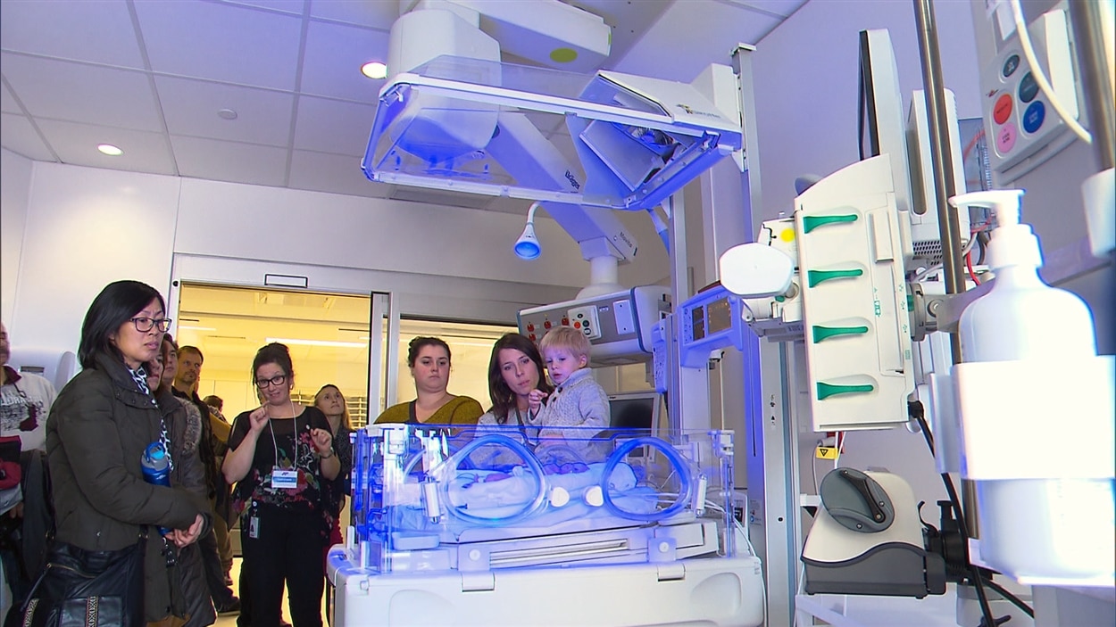 Visite du nouveau pavillon de l'hôpital Ste-Justine de Montréal