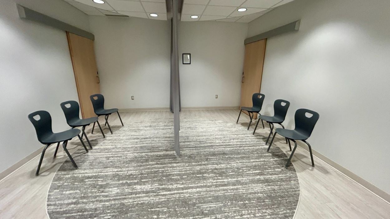 Espace de prière et de méditation au Collège Cambrian orienté vers le Nord-Est. 