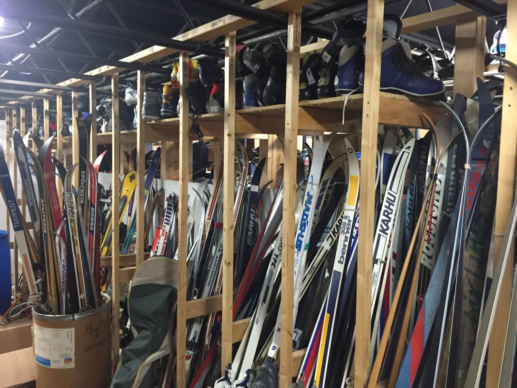 Équipement de sport recherche jeunes dans le besoin RadioCanada